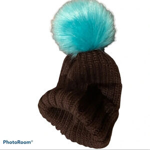 Mountain warehouse black Faux  turquoise Fur Pom Pom Hat